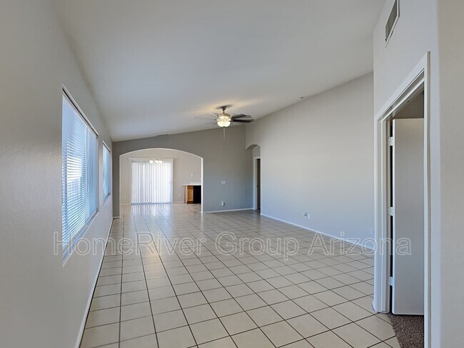 Foto del edificio - 10785 W Del Rio Ln