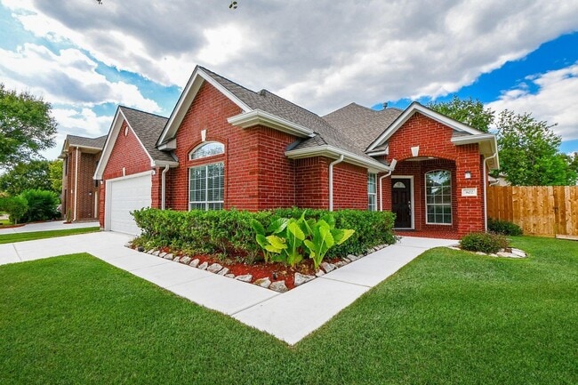 Building Photo - 802 Childers Ct