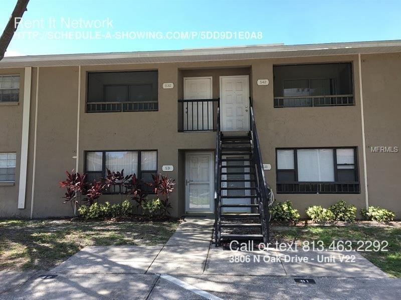 Primary Photo - 3806 N Oak Dr