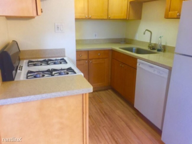 Foto del edificio - 1 br, 1 bath Apartment - 205 Murlagan ave