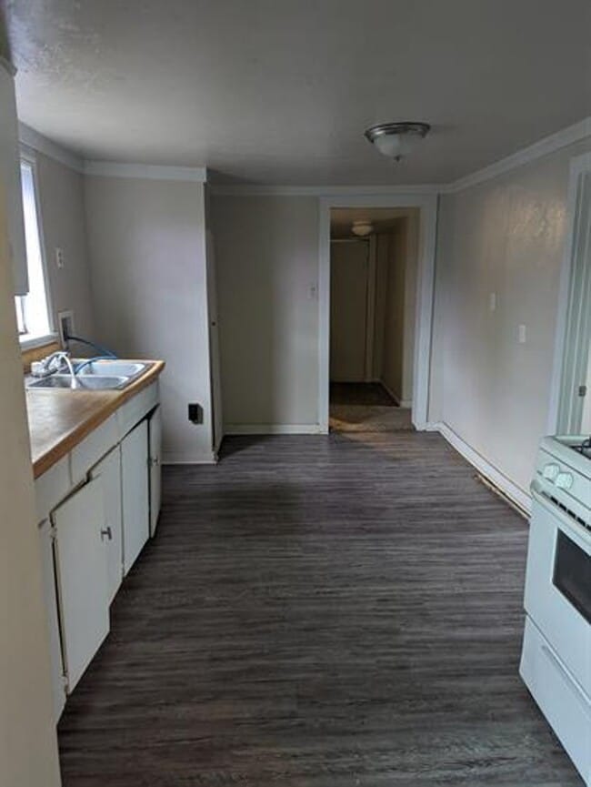 Photo - 2 Bed House with Large Yard