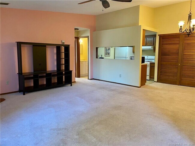 Building Photo - 81 Little Oak Ln