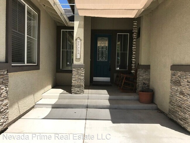 Building Photo - 3 br, 2 bath House - 565 Grey Eagle Lane