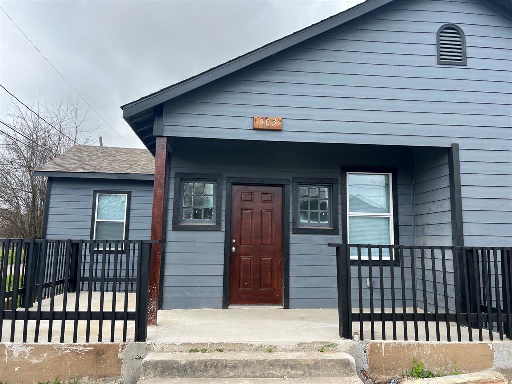 Primary Photo - 503 Waco St