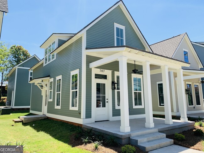 Building Photo - 707 Jefferson St