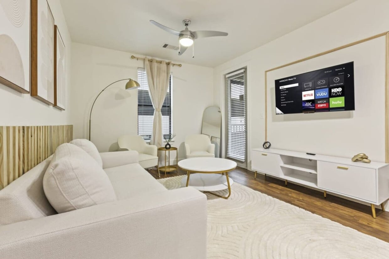 Foto principal - 5250 Town and Country Blvd