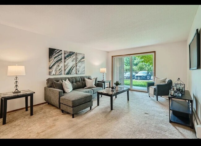 Foto del edificio - 2200 Midland Grove Rd