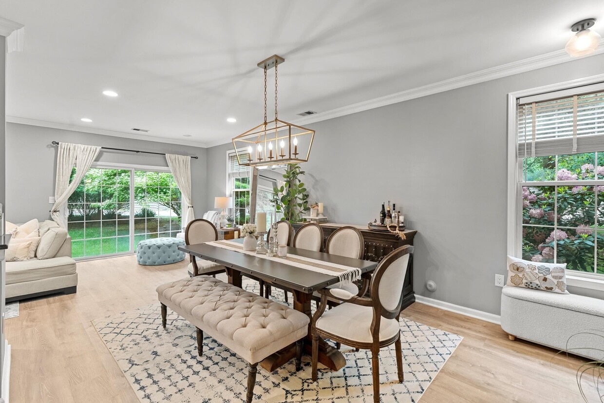 Foto principal - 126 Riverwalk Way