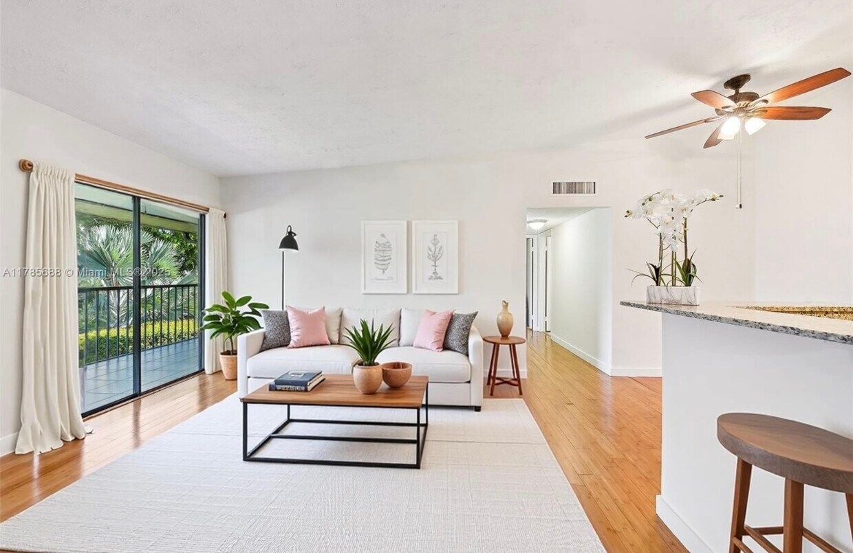 Entry Living Room - 15492 Lakes of Delray Blvd