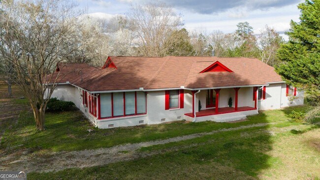 Building Photo - 850 McCullough Rd
