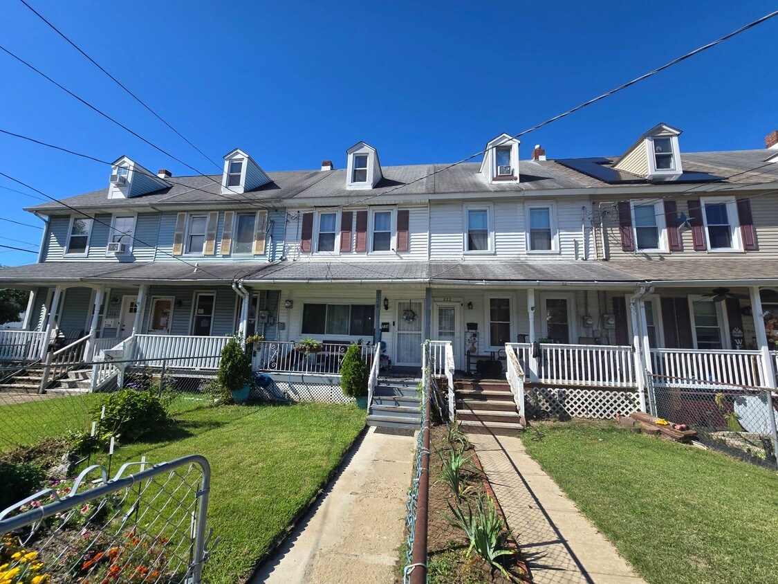 Foto principal - 234 Cleveland Ave
