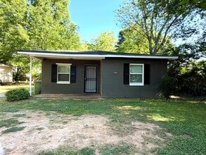 Building Photo - 1109 W Wall St