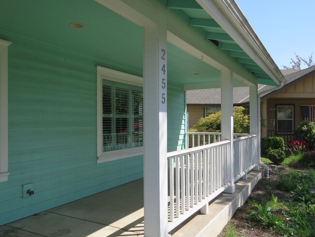 Building Photo - Fantastic 3 Bedroom/ 2 Bath Santa Clara home!