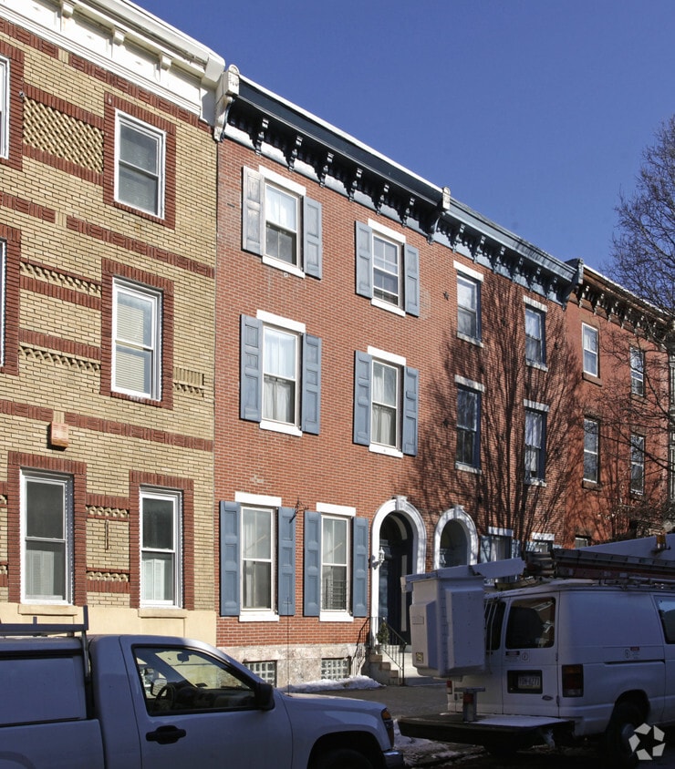 Building Photo - 2039 Green St