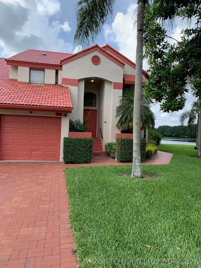 Building Photo - 7657 Lexington Club Blvd