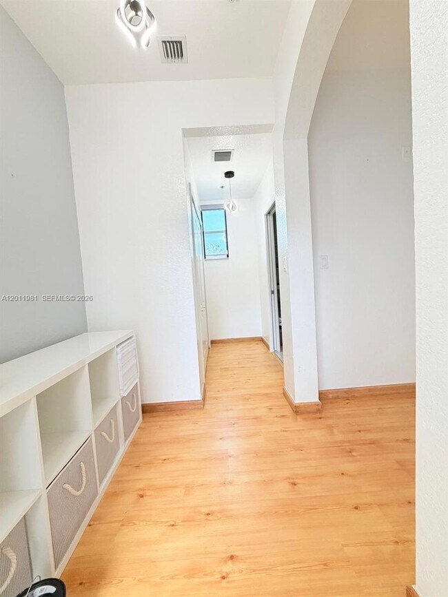 Foto del edificio - 4435 SW 160th Ave