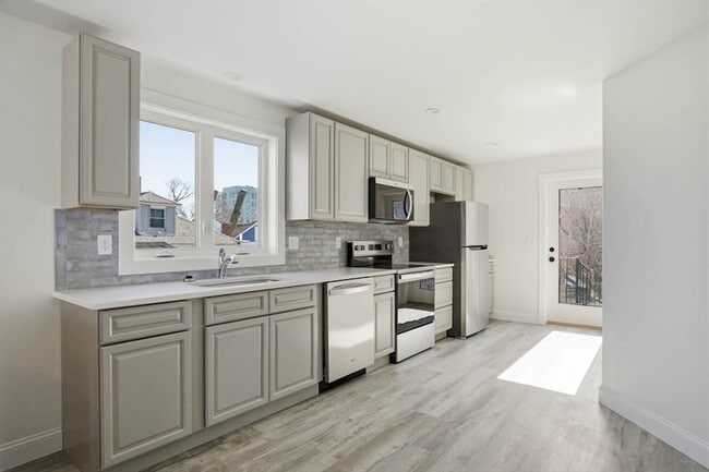 Photo - 23 Blake St House