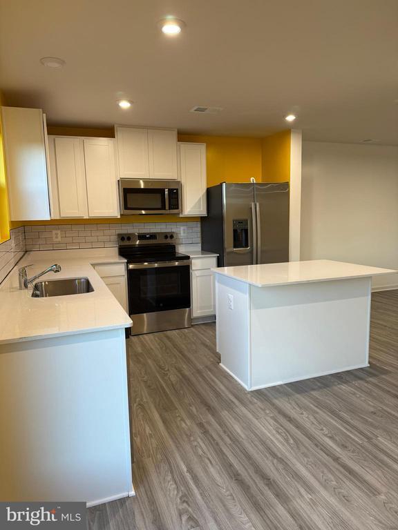 Foto del edificio - 179 Olympus Rd