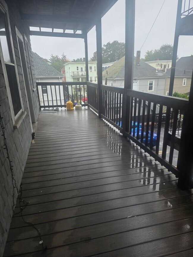 Foto del edificio - Great location; Spacious Oak Sq. 4bd w/ Po...