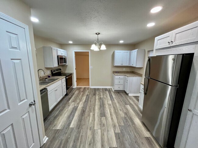 Foto del edificio - 2 Bed | 1 Bath | House