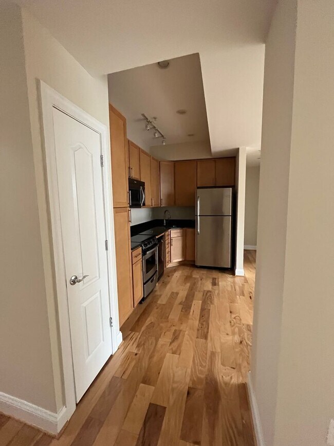 Foto del edificio - 1319 Park Rd NW