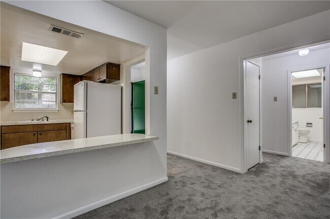 Building Photo - 5111 Avenue G Ave