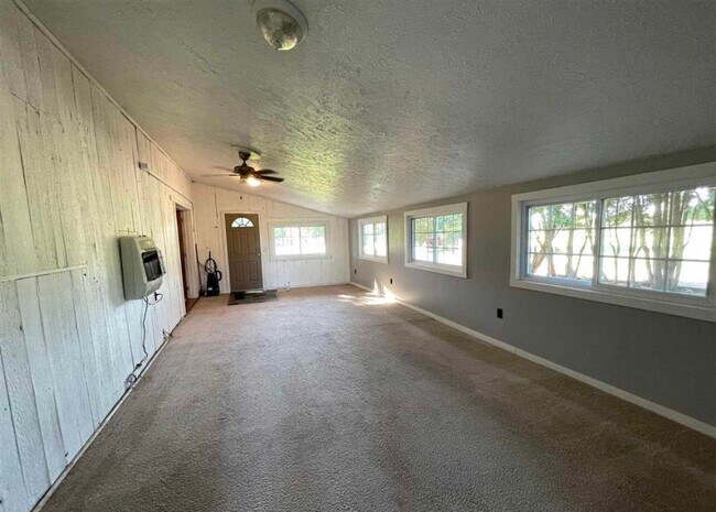 Building Photo - 20820 Coshocton Ave