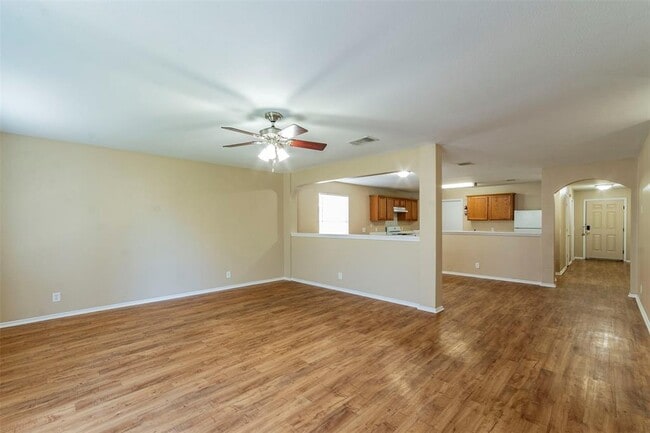 Building Photo - 207 Mitchell Dr