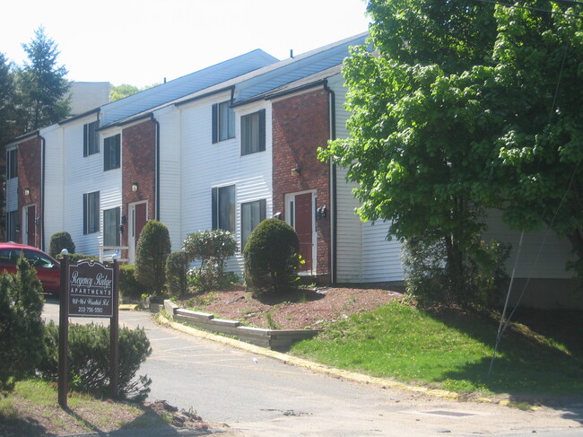Building Photo - 918 Woodtick Rd
