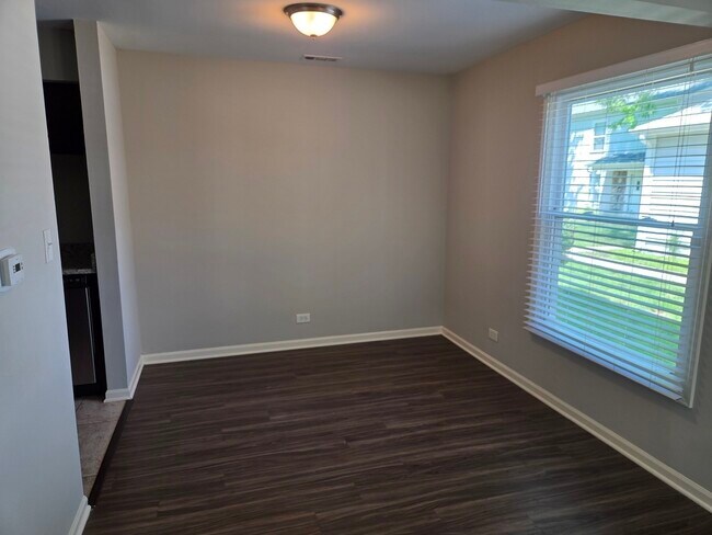 Foto del edificio - 1395 S Glen Cir