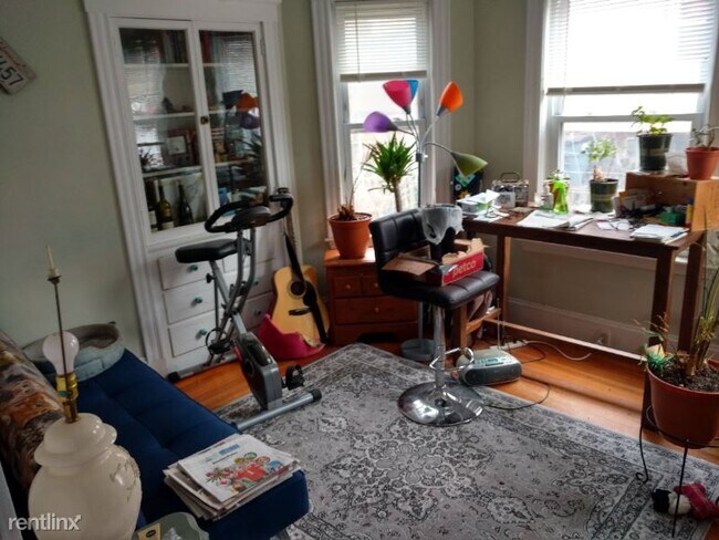 Foto del edificio - 2 br, 1 bath Condo - 123 Fresh Pond Pkwy