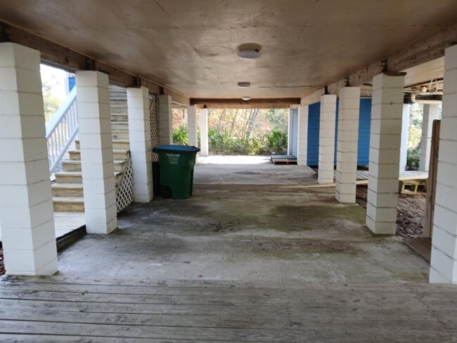 Foto del edificio - 669 Bald Point Rd