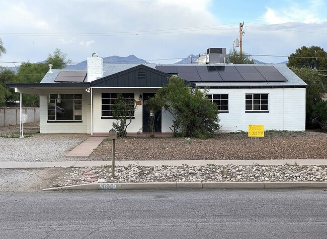 Photo - 5609 E Pima St (Tucson, AZ) House