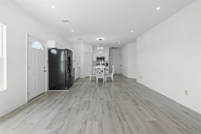 Foto del edificio - 5053-5835 Drive