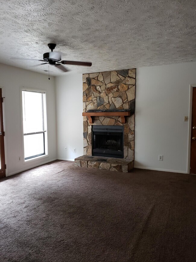 1808 Tryon Dr, Fayetteville, NC 28303 Townhome Rentals in