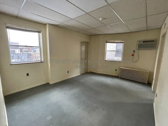 Building Photo - 437 S Aiken Ave