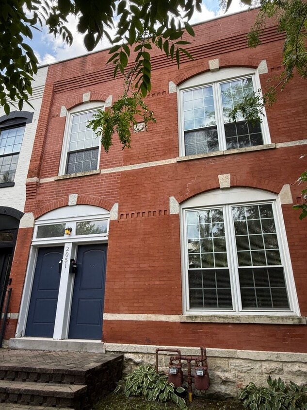 Photo - 2051 W Ohio St