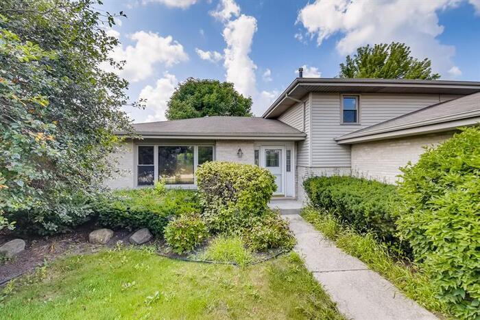 Primary Photo - 781 Churchill Drive, New Lenox, IL, 60451