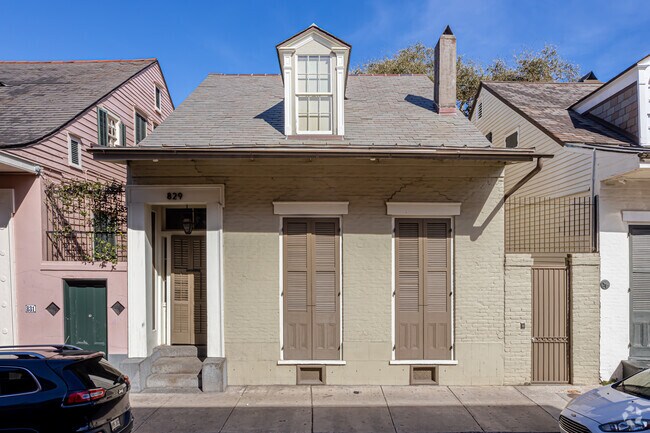 Building Photo - 829 Dumaine St