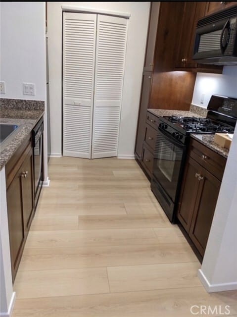 Foto del edificio - 2324 Scholarship