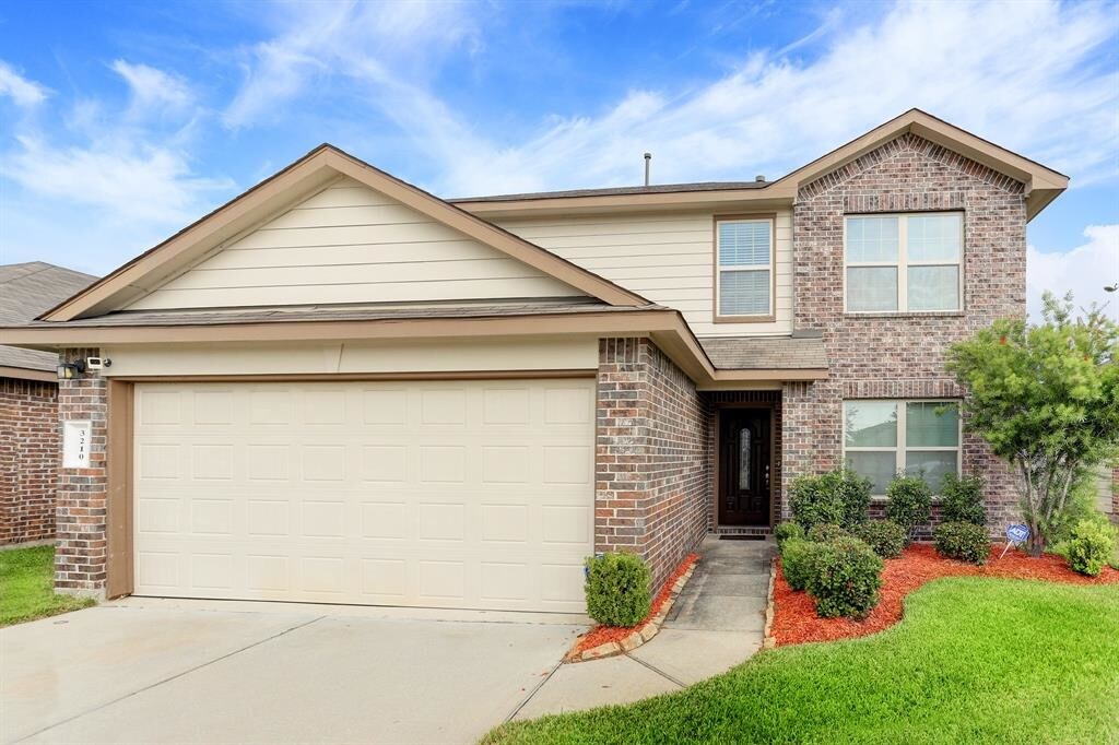 Primary Photo - 3210 Chimera Ln