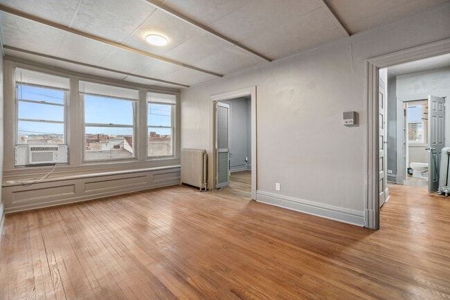 Photo - 512 S Millvale Ave Apartment
