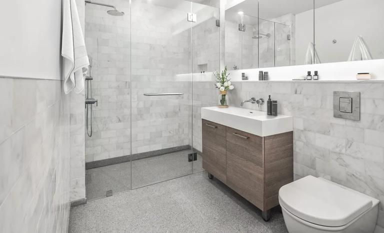 Foto del edificio - 245 E 34th St