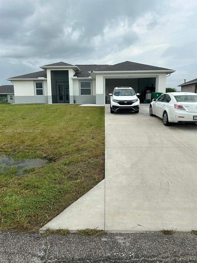 Foto del edificio - 413 Akin Pl