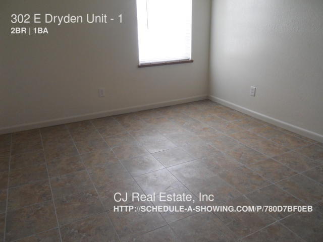 Building Photo - 302 E Dryden St