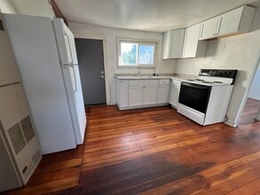 Building Photo - 304 N Wilson St