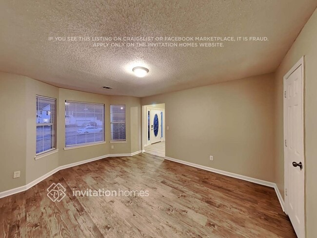 Foto del edificio - 6980 Greenfield Ln