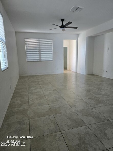 Building Photo - 2421 S 103rd Dr