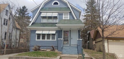 Building Photo - 616 W Chambers St
