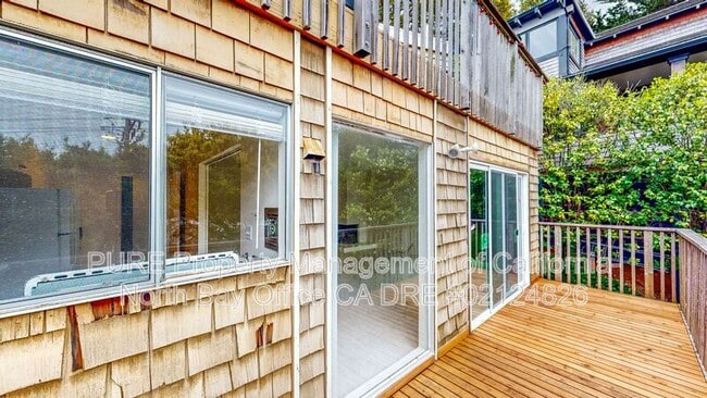 Building Photo - 236 San Carlos Ave